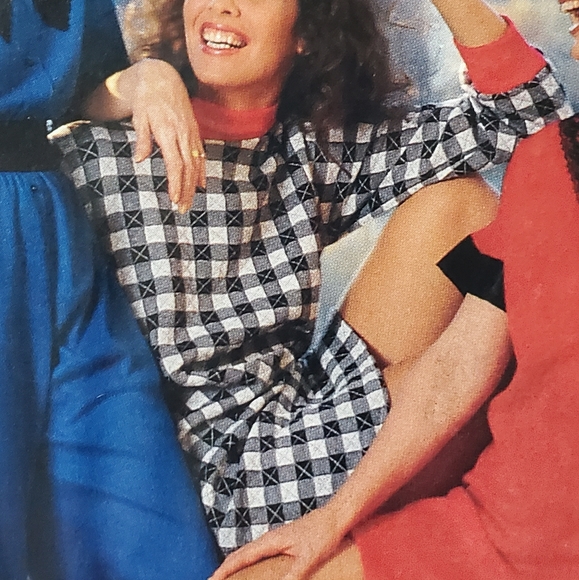 Undercover Wear shirt style long sleeve black and white checker warm sleepwear - Picture 6 of 6